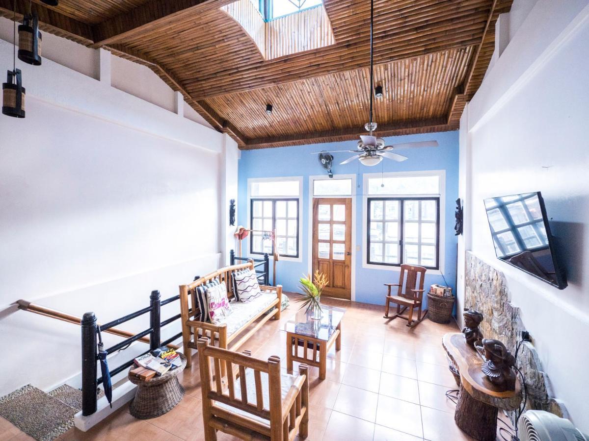 Bed and Breakfast Stone Creek House Romblon Екстер'єр фото